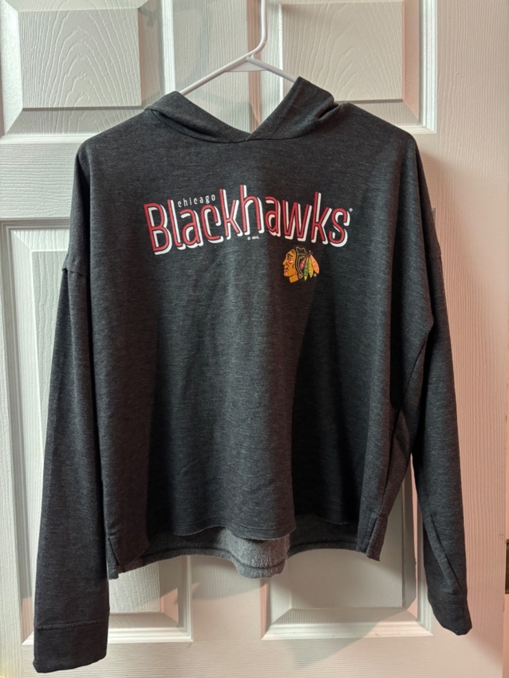 NHL - Blackhawks Gray Hoodie - Size M